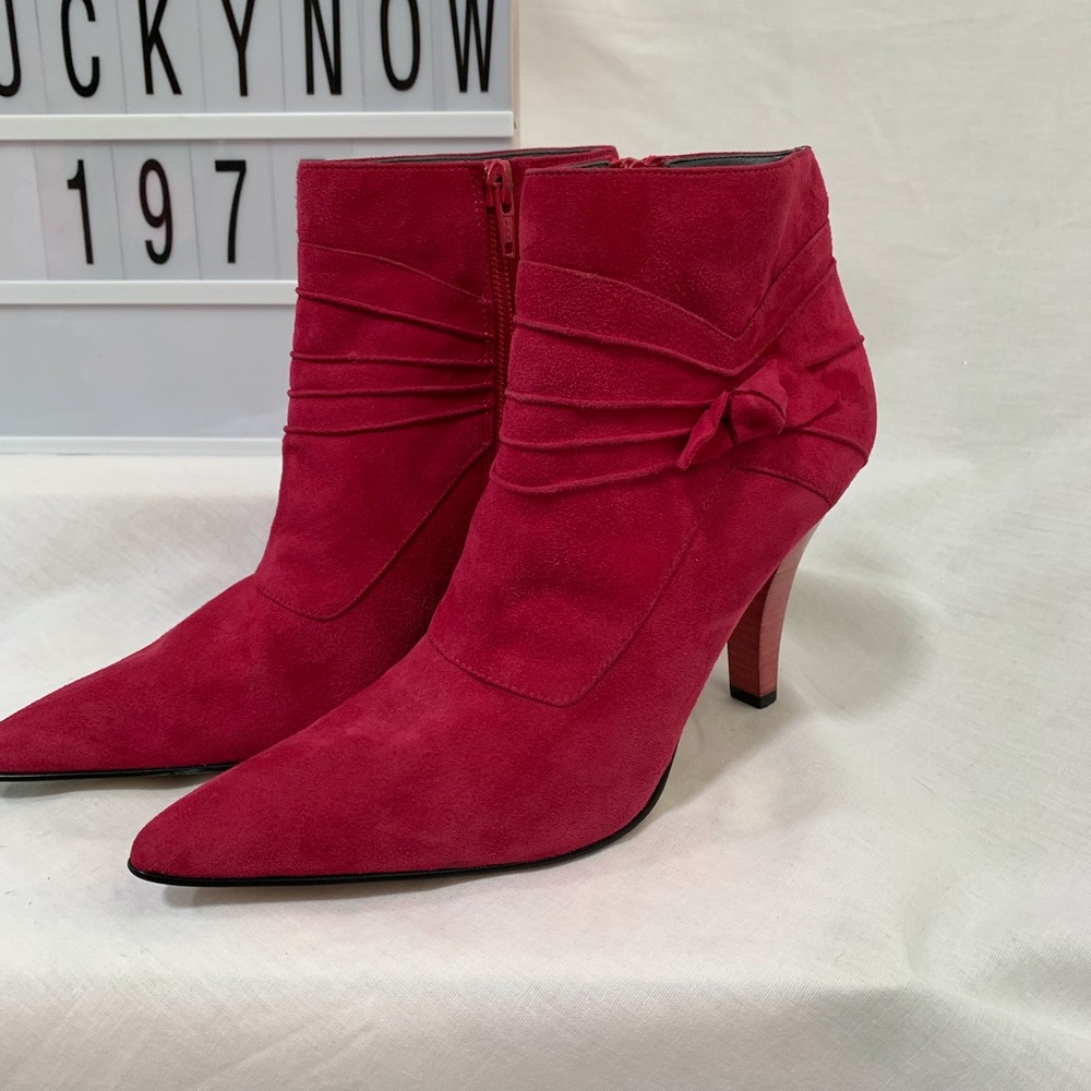 Sam & Libby Fuchsia Bootie Size 7